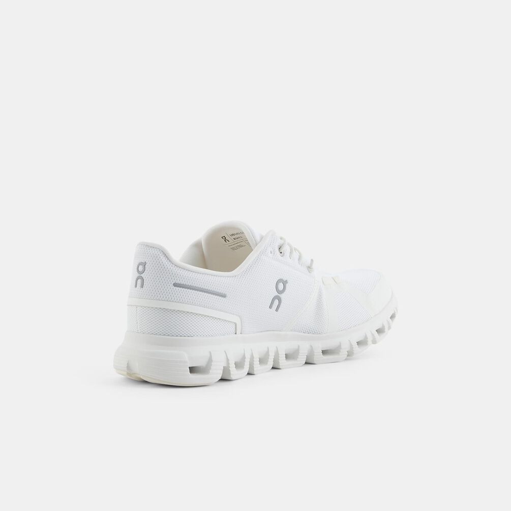 On Cloud 6, bianco