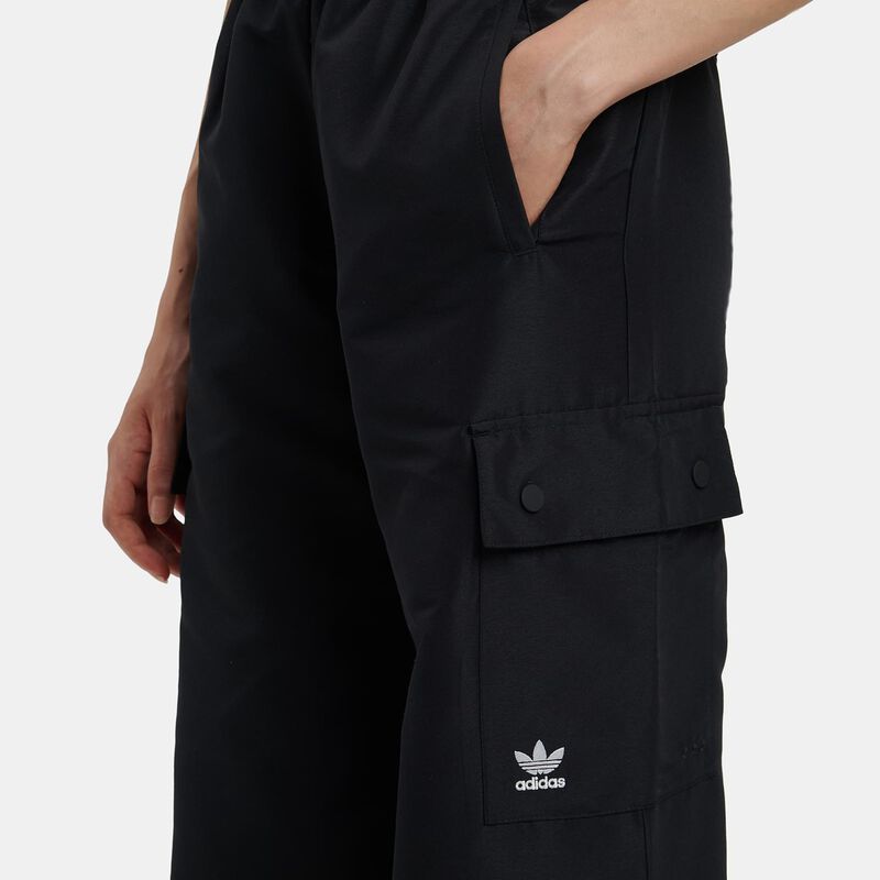 Pantaloni adidas Essential Woven Cargo, nero