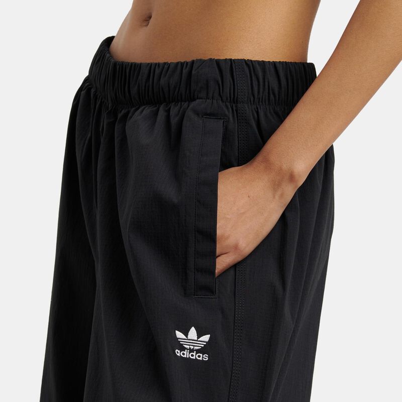 Pantaloni adidas Essentials Ripstop Parachute, nero/bianco