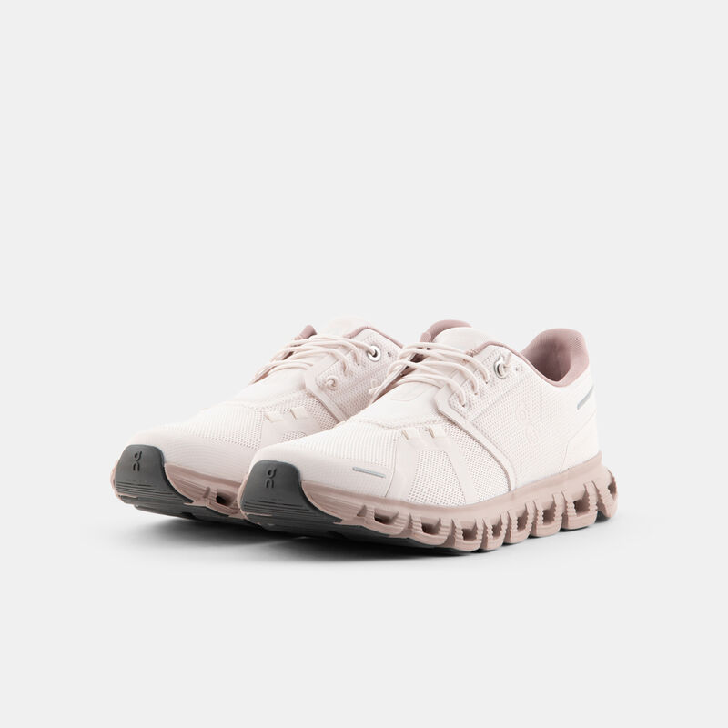 On Cloud 6, beige/marrone