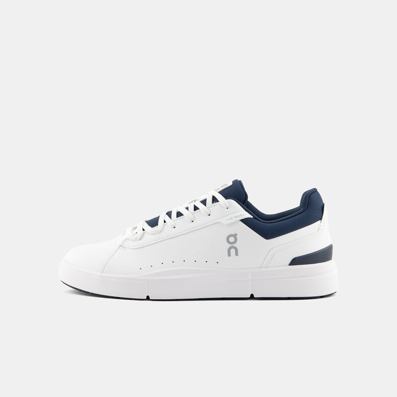 On THE ROGER Advantage, bianco/blu