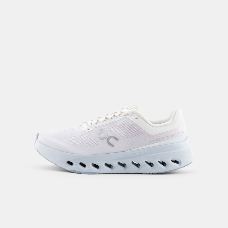 On Cloudsurfer Next, rosa/azzurro/beige