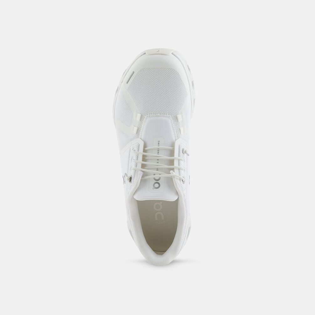 On Cloud 6, bianco