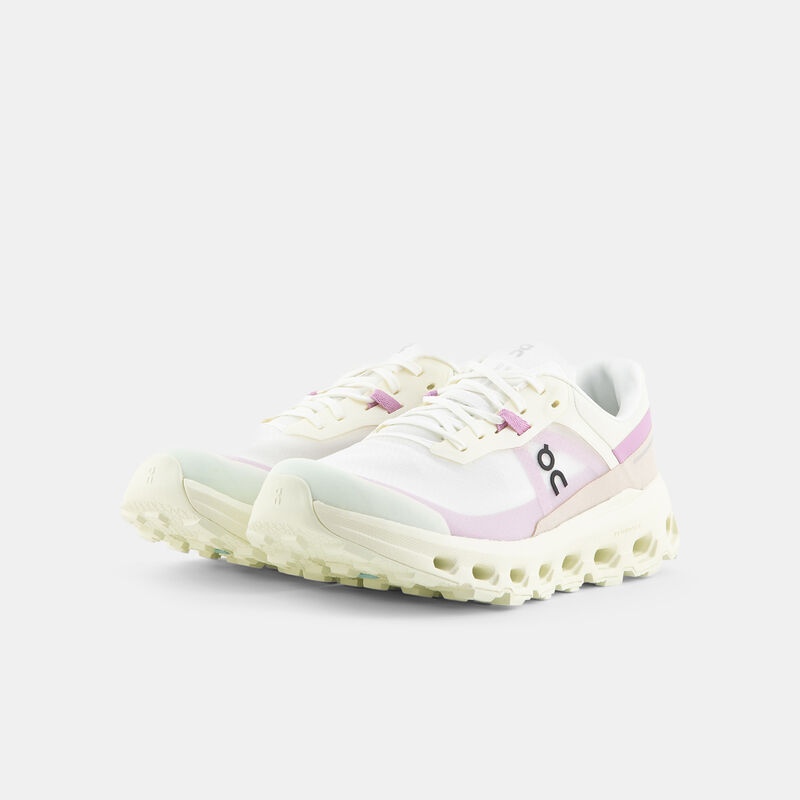 On Cloudvista 2, beige/viola