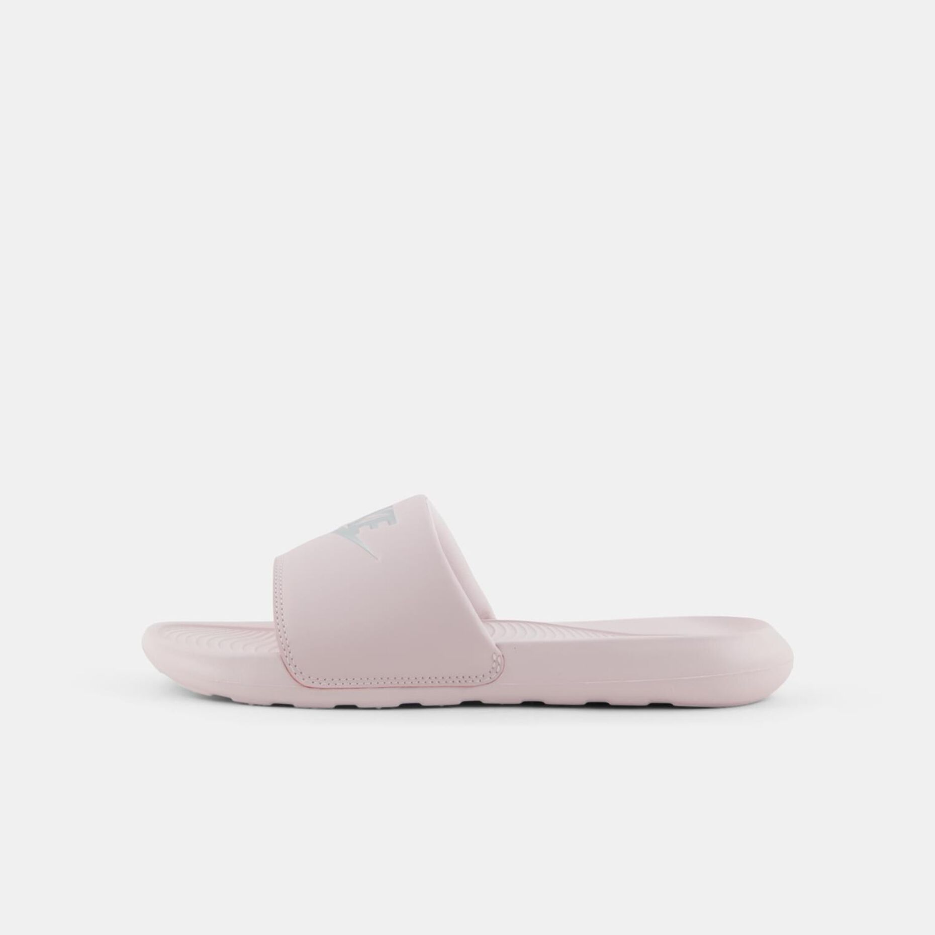 Nike Victori One, rosa/argento