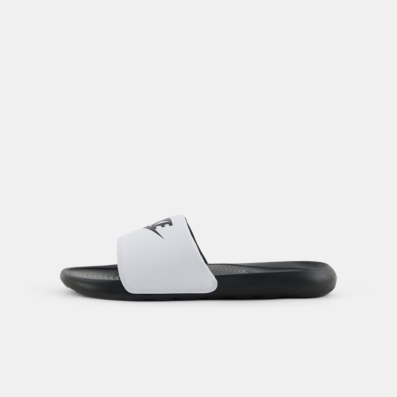 Nike Victori One, bianco/nero
